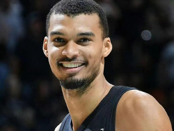 东契奇质疑MVP评选 文班亚马数据亮眼马刺终结雄