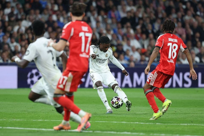 卡马文加转会传闻引爆足坛 多支豪门竞相追逐