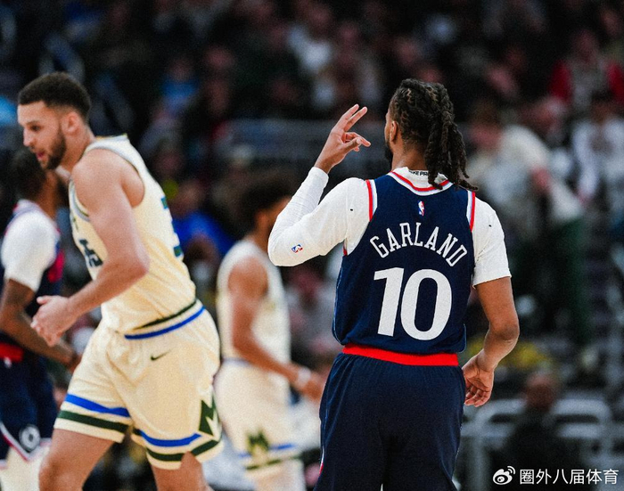 快船客场大胜雄鹿 莱昂纳德砍20+助五连胜