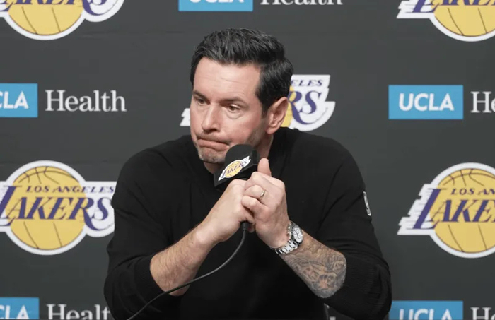 湖人双核重伤冲击季后赛前景