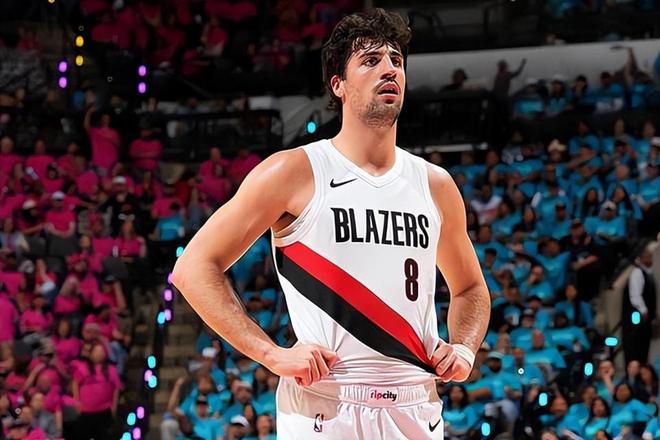 马刺主场大胜开拓者 阿夫迪亚赛后盛赞球迷氛围