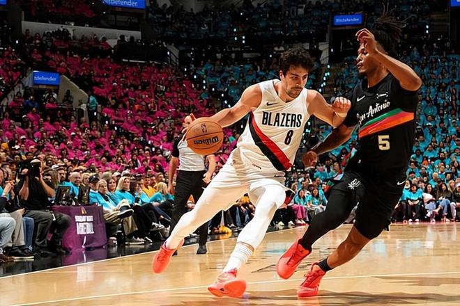 马刺主场大胜开拓者 阿夫迪亚赛后盛赞球迷氛围