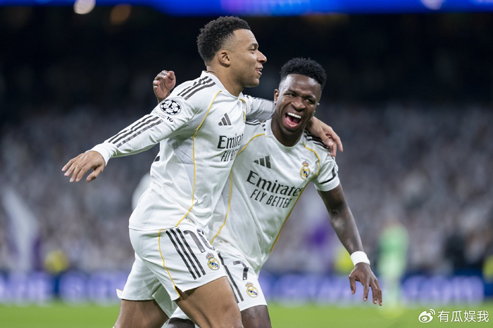 皇马连续两年四大皆空 本泽马指球队缺乏团队协